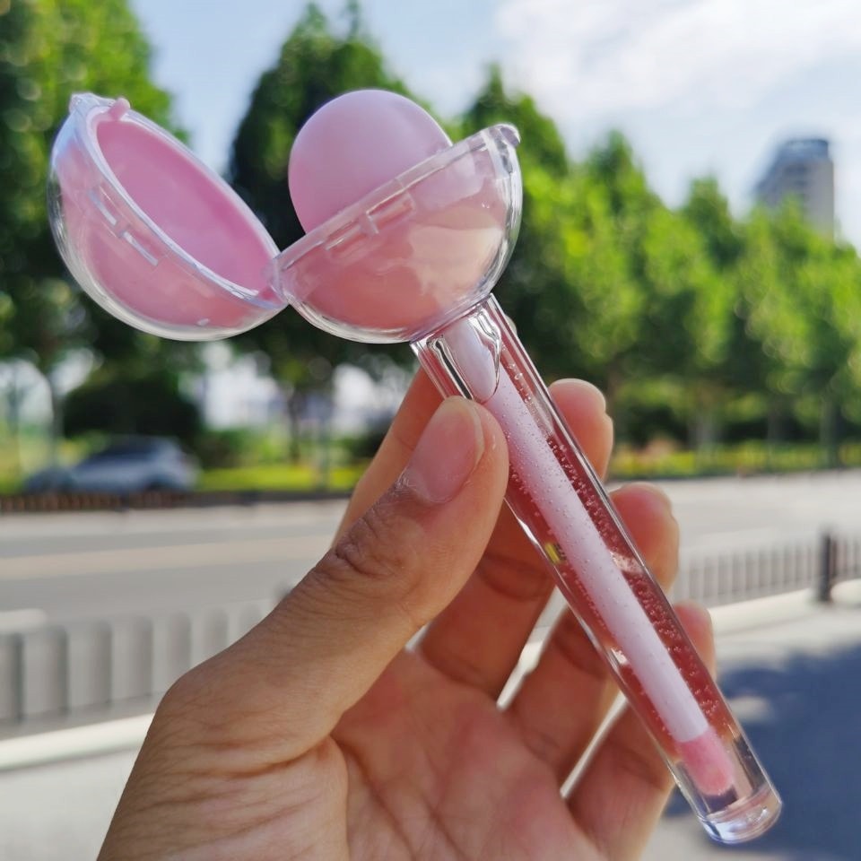 Lip balm & lip gloss