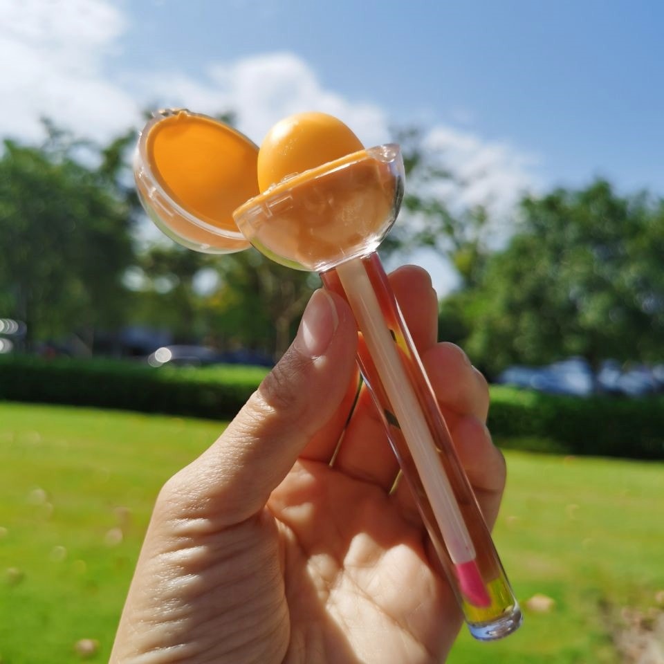 Lip balm & lip gloss