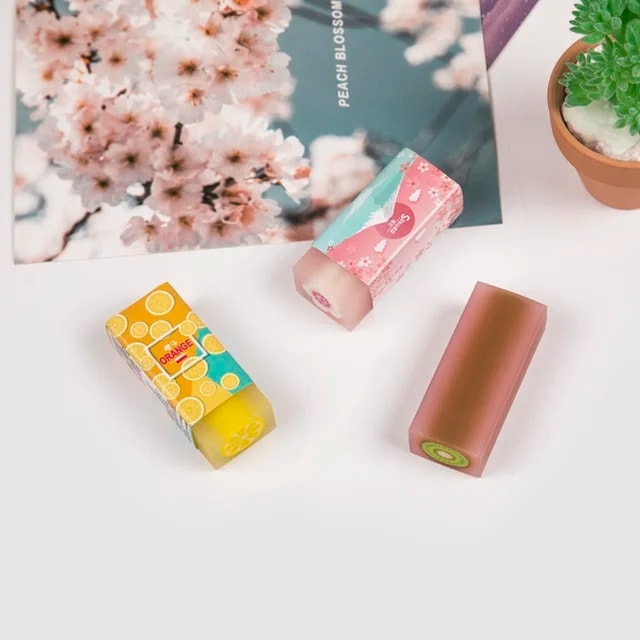 Tochain® Sakura & Fruit erasers